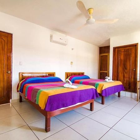 Hotel Martina’s Puerto Escondido  Buitenkant foto